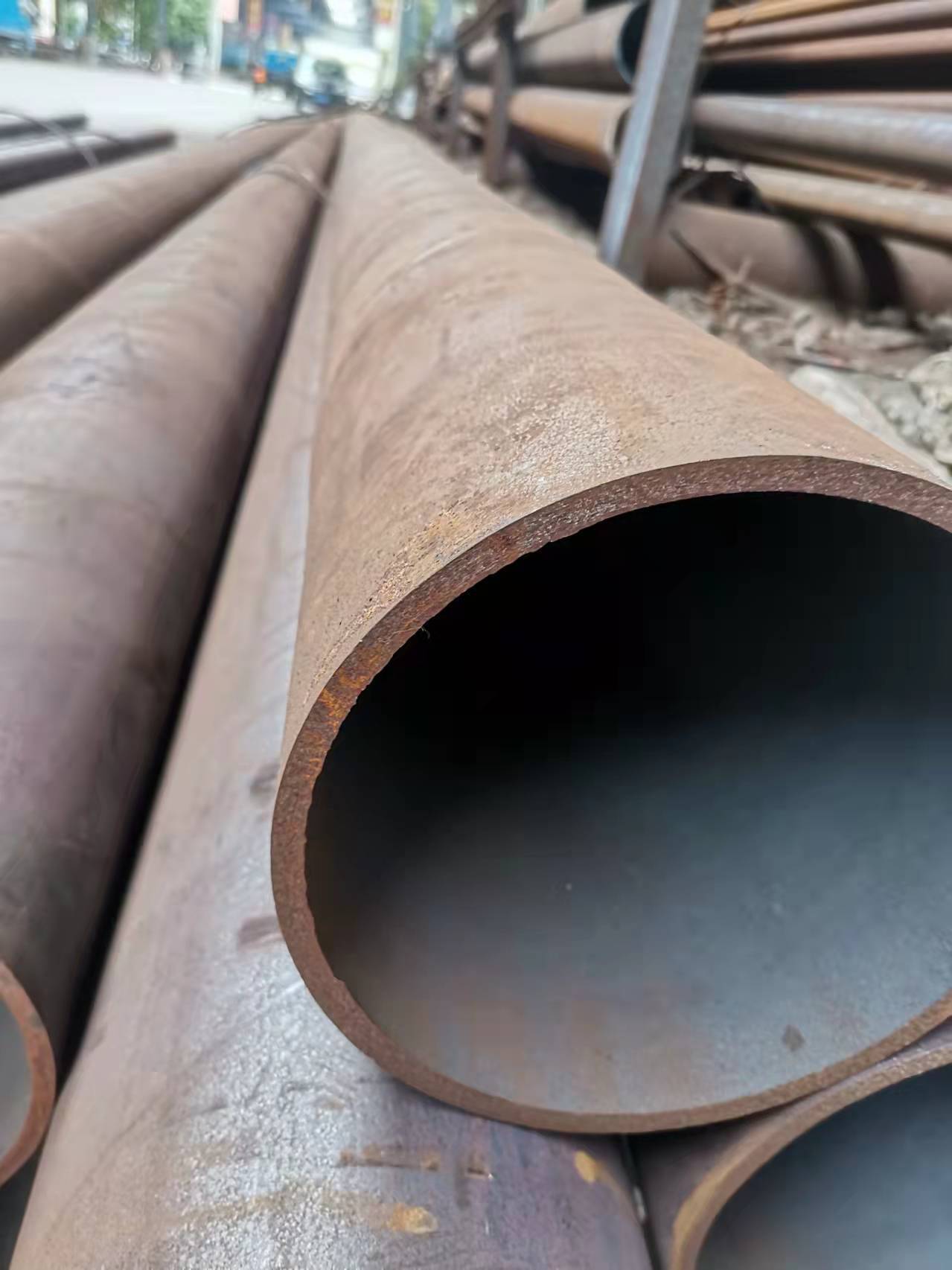 熱軋無(wú)縫管在自動(dòng)軋管機(jī)組生產(chǎn) 熱軋無(wú)縫管在自動(dòng)軋管機(jī)組生產(chǎn)